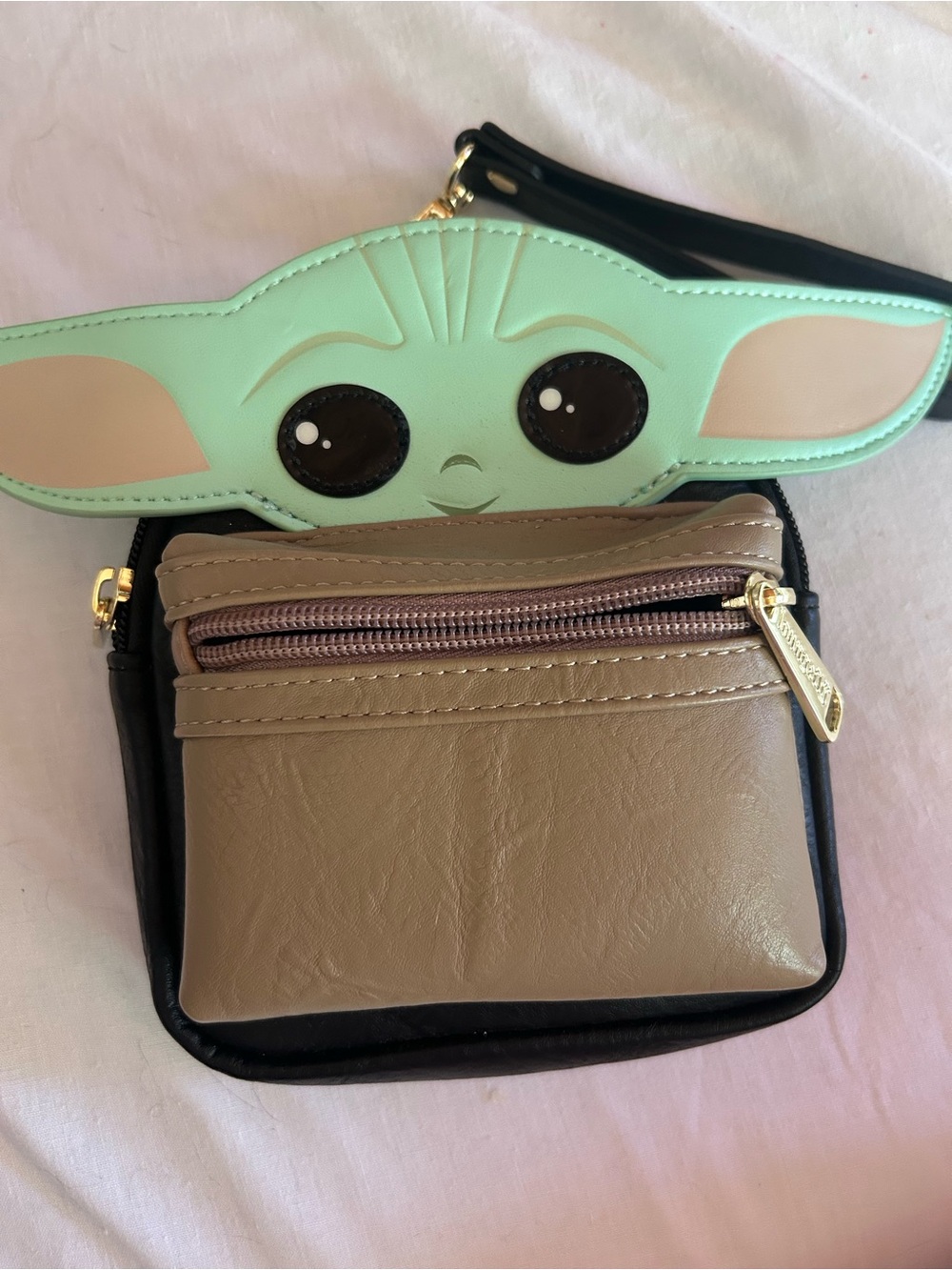 Loungefly Mint Green Mandalorian Wristlet Cardholder